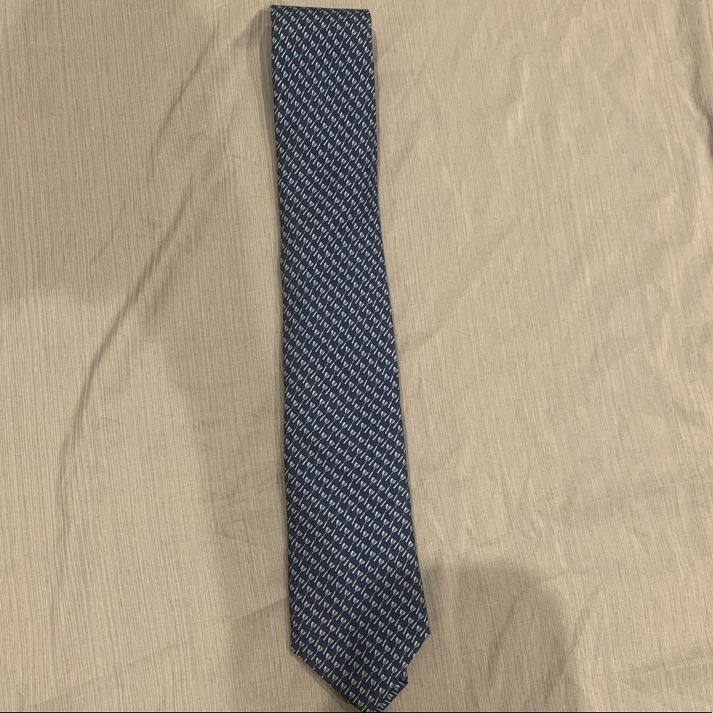 BNWT Vineyard Vines "Bullseye" Blue Dart Tie